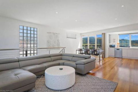 SEA NOOK Seconds From The Beach - Goulburn Accommodation 1
