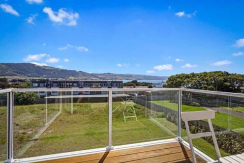 SEA NOOK Seconds From The Beach - Goulburn Accommodation 0