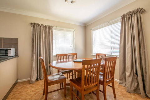 Autumn St. Trendy East Orange Near CBD - Goulburn Accommodation 7