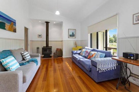 MERMAIDS On MARENGO Large Home With Wifi - Goulburn Accommodation 0