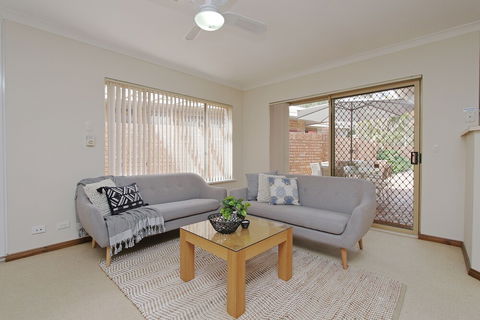 Alexandra Villa - Goulburn Accommodation 1