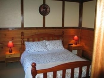 Alpine Stag Lodge House - Goulburn Accommodation 2