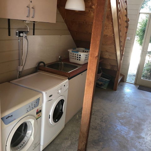 Alpine Stag Lodge House - Goulburn Accommodation 1