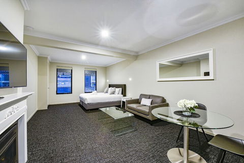 Aloha Central Premium Studios - Goulburn Accommodation 3