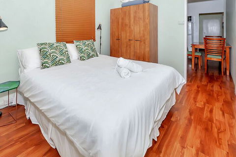 Easy Going Holiday Unit On McKenzie MK4 - Goulburn Accommodation 1