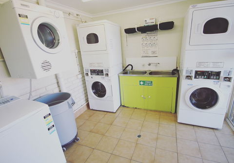 Geraldton's Ocean West - Goulburn Accommodation 4