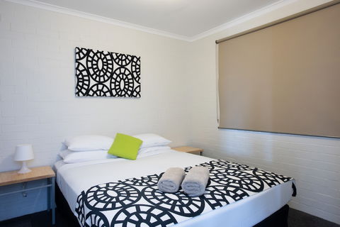Geraldton's Ocean West - Goulburn Accommodation 5