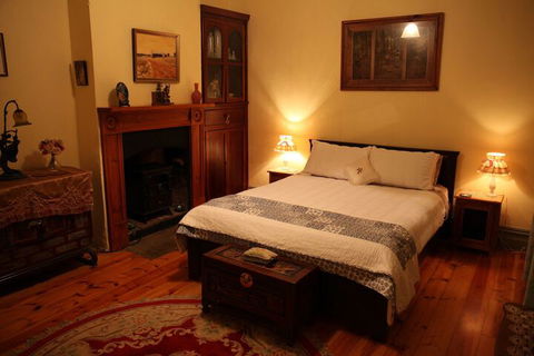 Kookaburra Cottage - Goulburn Accommodation 4
