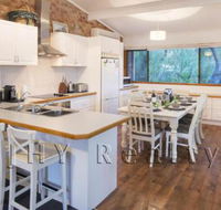 Coastal Cottage - Goulburn Accommodation