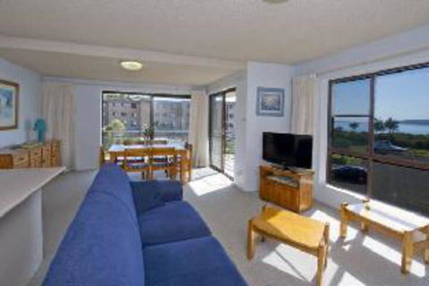 2 Bedroom Apartment Commodore Unit 3 6 Intrepid Close - Goulburn Accommodation 1