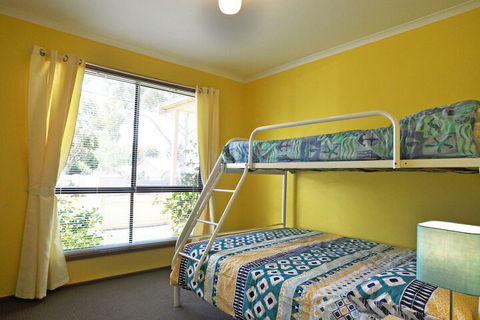Alwyns By THE SEA PET Friendly - Goulburn Accommodation 6