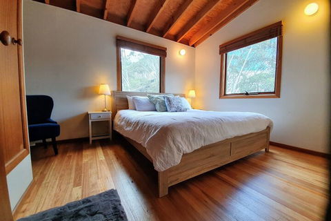 SNOWED INN Apartment - Goulburn Accommodation 7