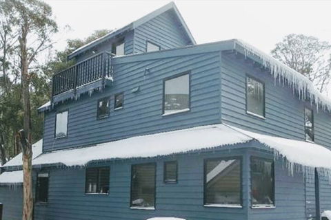 SNOWED INN Apartment - Goulburn Accommodation 1