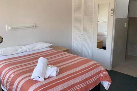 Mount Beauty Motor Inn - Goulburn Accommodation 3
