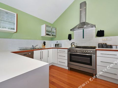 Family Friendly Weatherboard Cottage - Goulburn Accommodation 5
