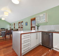 Family Friendly Weatherboard Cottage - Goulburn Accommodation