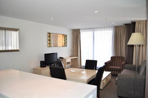 APTonNorthTCE - Goulburn Accommodation 3