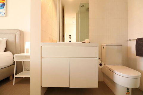 Inspired Designer Carlton North Terrace - Rejuvenate Stays - Goulburn Accommodation 4