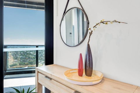 Designer Home With View 2 BED In Box Hill Vbh850 - Goulburn Accommodation 2