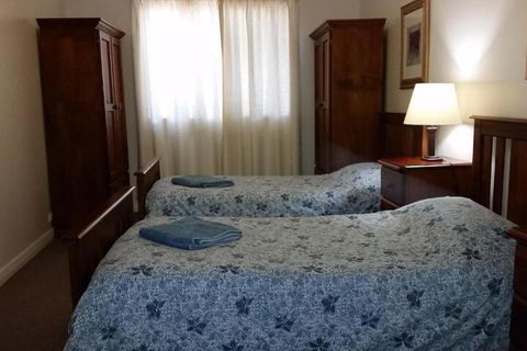 About Town Cottages - Goulburn Accommodation 6