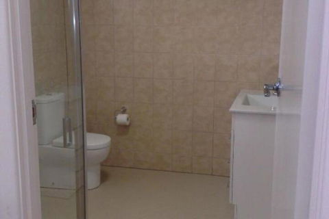 About Town Cottages - Goulburn Accommodation 7