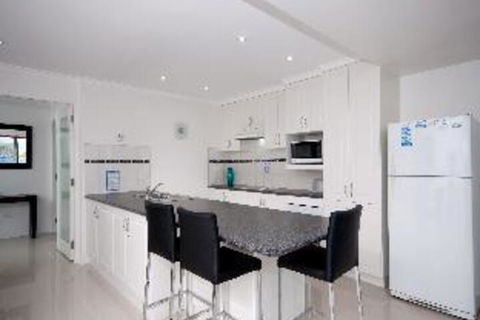 3 Bedroom Apartment Le Vogue Unit 11 - Goulburn Accommodation 4