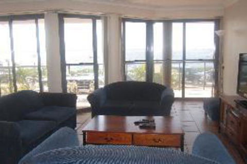 3 Bedroom House Shoal Bay Palm Beach - Goulburn Accommodation 2