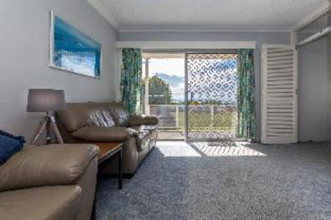 2 Bedroom Apartment Castaways Unit 1 - Goulburn Accommodation 4