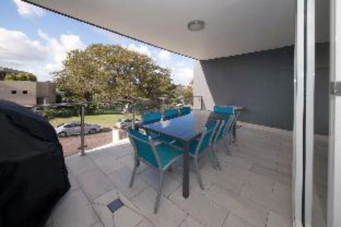 3 Bedroom Apartment Oasis Unit 3 / 5 - Goulburn Accommodation 0