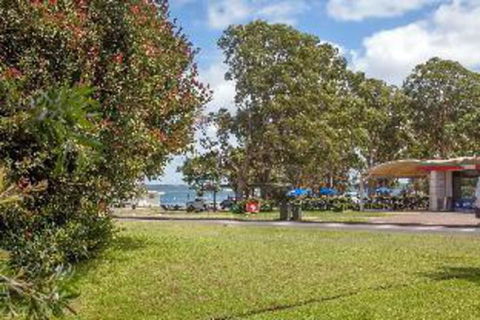 2 Bedroom Apartment Villa Ellisa Unit 1 - Goulburn Accommodation 3