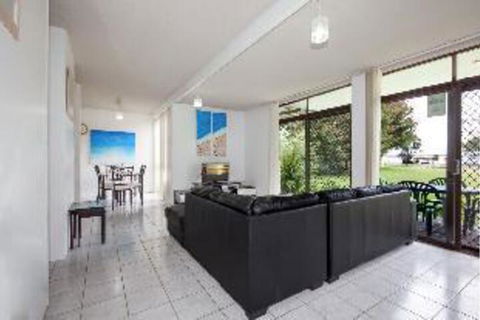 2 Bedroom Apartment Villa Ellisa Unit 1 - Goulburn Accommodation 1