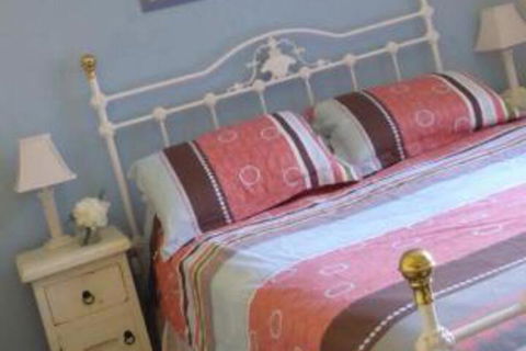 2 Bedroom Apartment Portside Unit 12 / 1 Donald Street FREE WIFI - Goulburn Accommodation 3