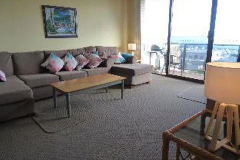 2 Bedroom Apartment Portside Unit 12 / 1 Donald Street FREE WIFI - Goulburn Accommodation 4