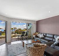 4 Bedroom Apartment Market Street - Goulburn Accommodation
