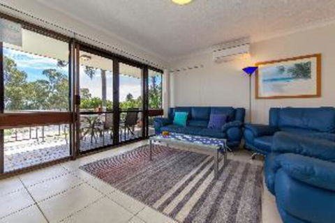 3 Bedroom Apartment Tradewinds Unit 3 - Goulburn Accommodation 1