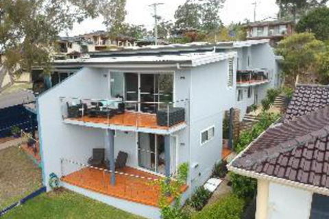 3 Bedroom House Government Road 117a Pollys View FREE WIFI & PET FRIENDLY - Goulburn Accommodation 2