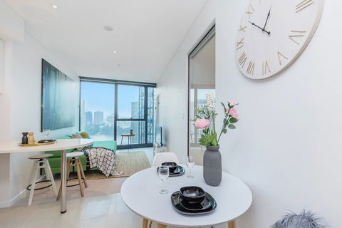 SKY Heart Of BNE City 2bed APT Pool& Gym Qbn222-18 - Goulburn Accommodation 6