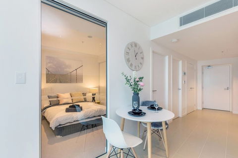 SKY Heart Of BNE City 2bed APT Pool& Gym Qbn222-18 - Goulburn Accommodation 3