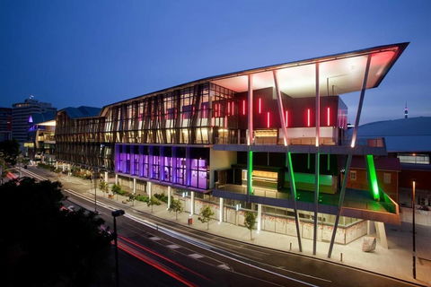 SKY Heart Of BNE City 2bed APT Pool& Gym Qbn222-18 - Goulburn Accommodation 1
