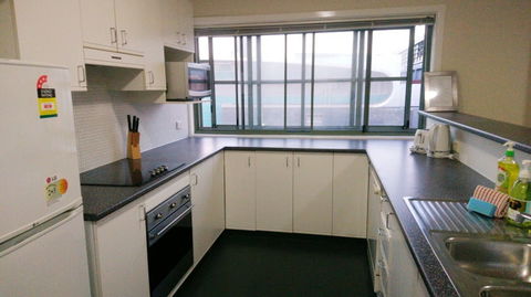 Darling Harbour Modern 1 Bedroom Apartment - Goulburn Accommodation 6