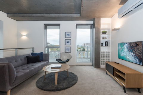 Luxury East Melbourne Apartment - Goulburn Accommodation 7