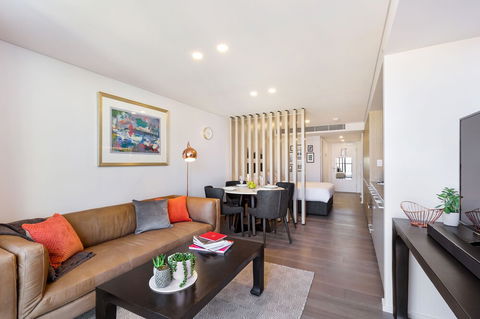 Potts Point Modern Furnished Apartments - Goulburn Accommodation 5