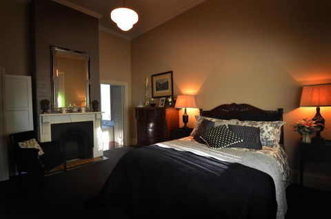 Clement House - Goulburn Accommodation 6