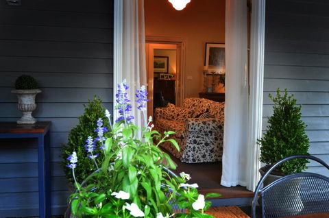 Clement House - Goulburn Accommodation 1