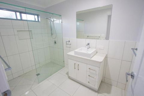 Ashanti - Goulburn Accommodation 0