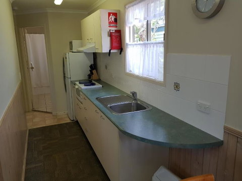 Jacaranda Holiday Park - Goulburn Accommodation 2