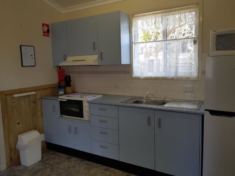 Jacaranda Holiday Park - Goulburn Accommodation 3