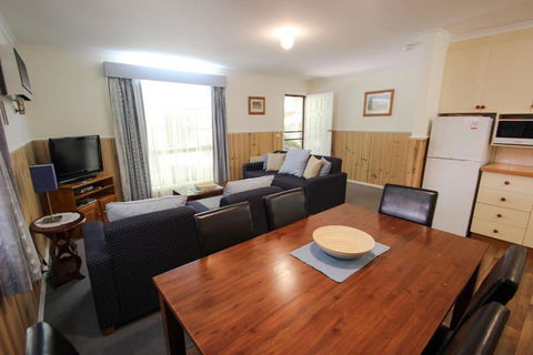 Amber Cottage - Goulburn Accommodation 2