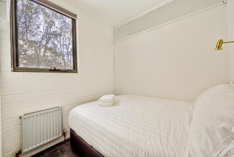 Snow Ski Apartments 18 - Goulburn Accommodation 5