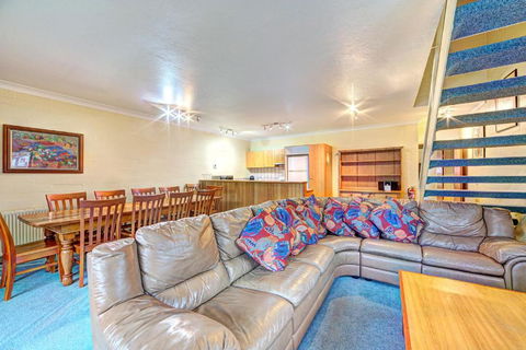 Snow Ski Apartments 41 - Goulburn Accommodation 3